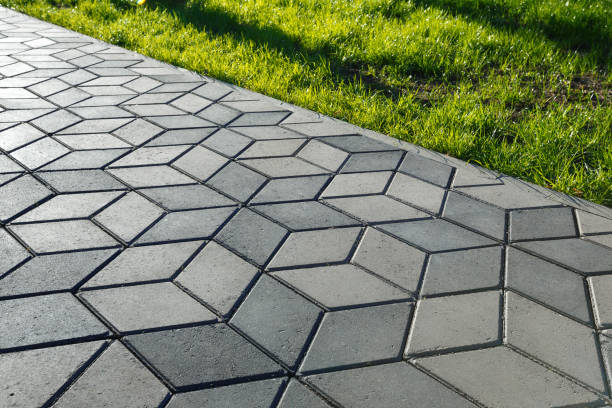 Best Decorative Driveway Pavers  in Tompkinsville, KY